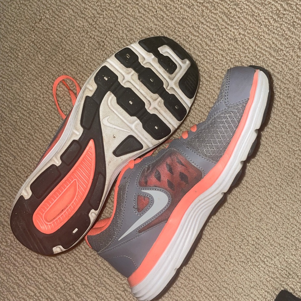 Nike shoes size 8